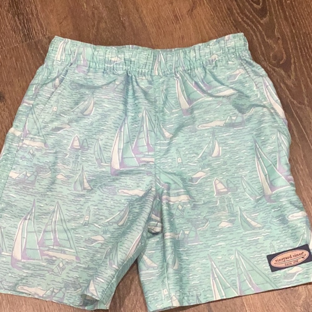 Boys vineyard vines swim trunks